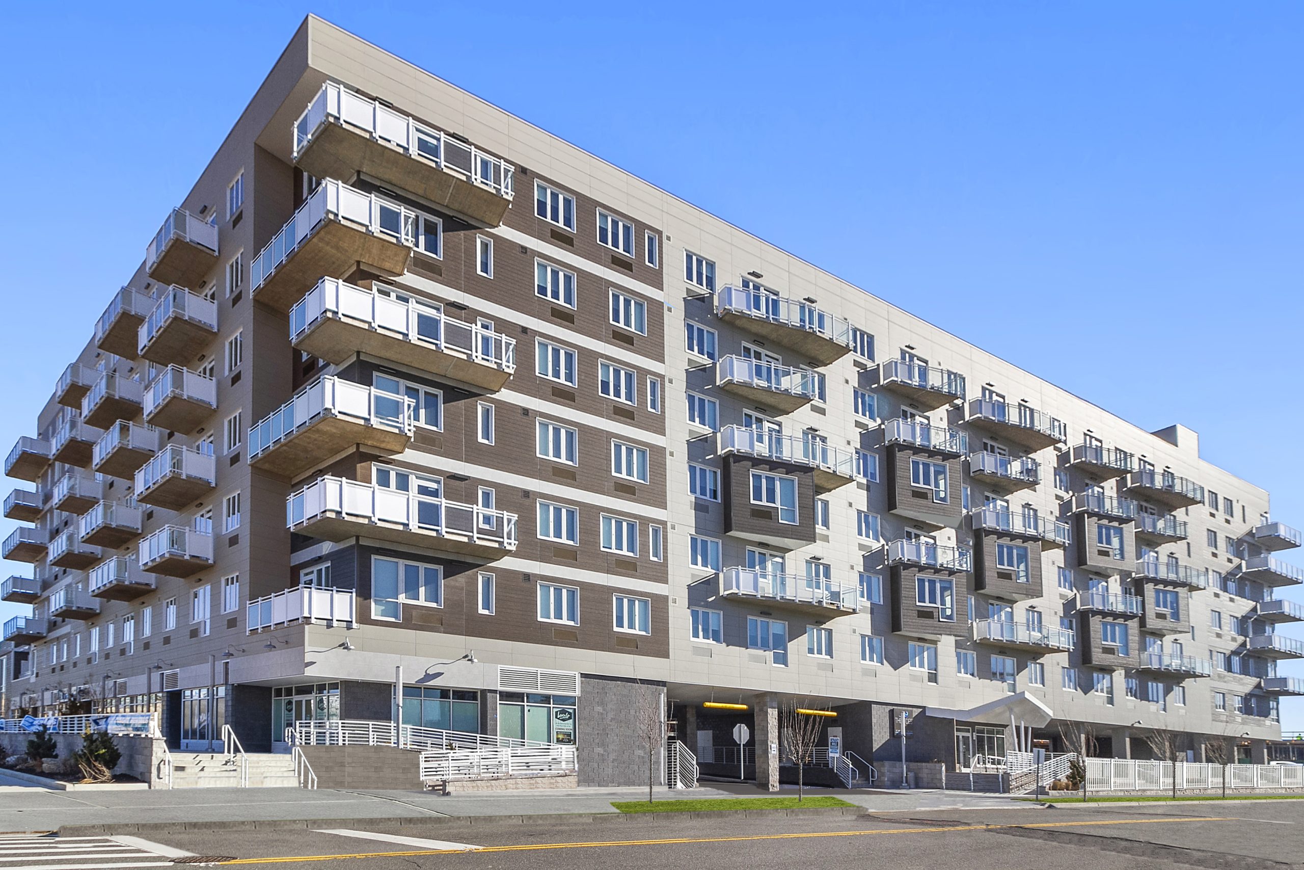 Arverne BLDG_1 - Corner View