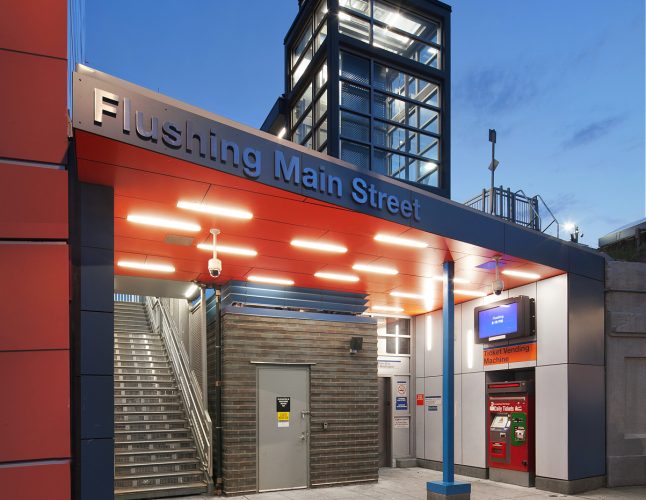 Flushing Train Station 483 med